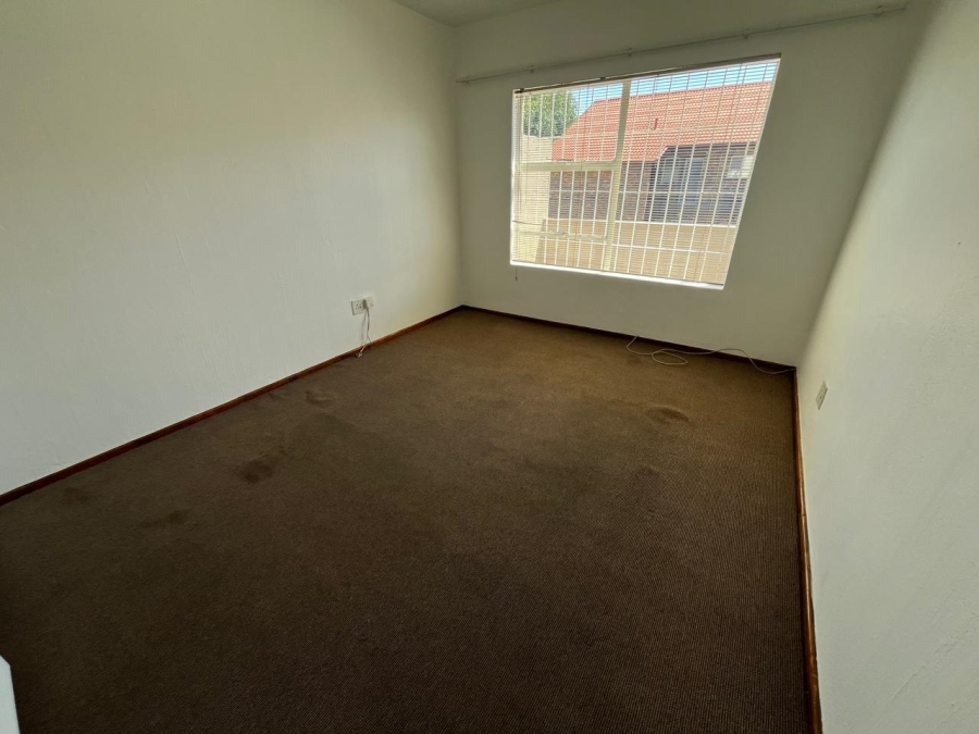 2 Bedroom Property for Sale in New Redruth Gauteng