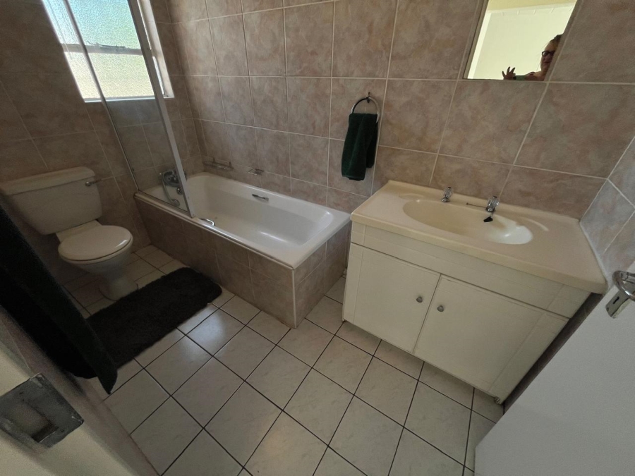 2 Bedroom Property for Sale in New Redruth Gauteng