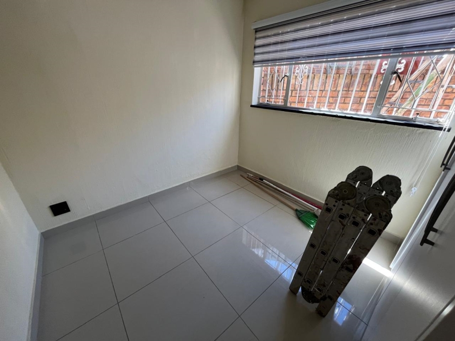 3 Bedroom Property for Sale in Bassonia Gauteng