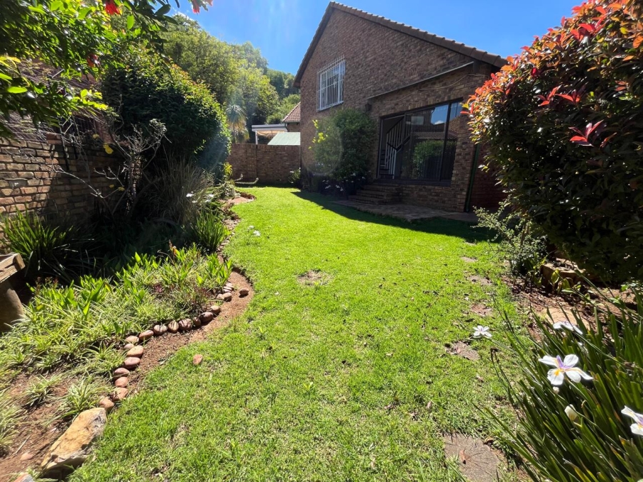 3 Bedroom Property for Sale in Bassonia Gauteng