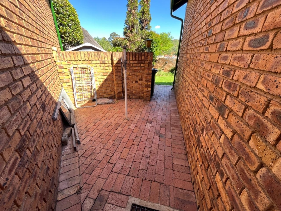 3 Bedroom Property for Sale in Bassonia Gauteng