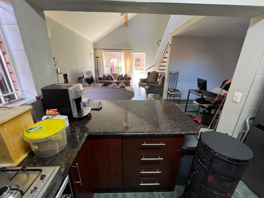 2 Bedroom Property for Sale in Bassonia Gauteng