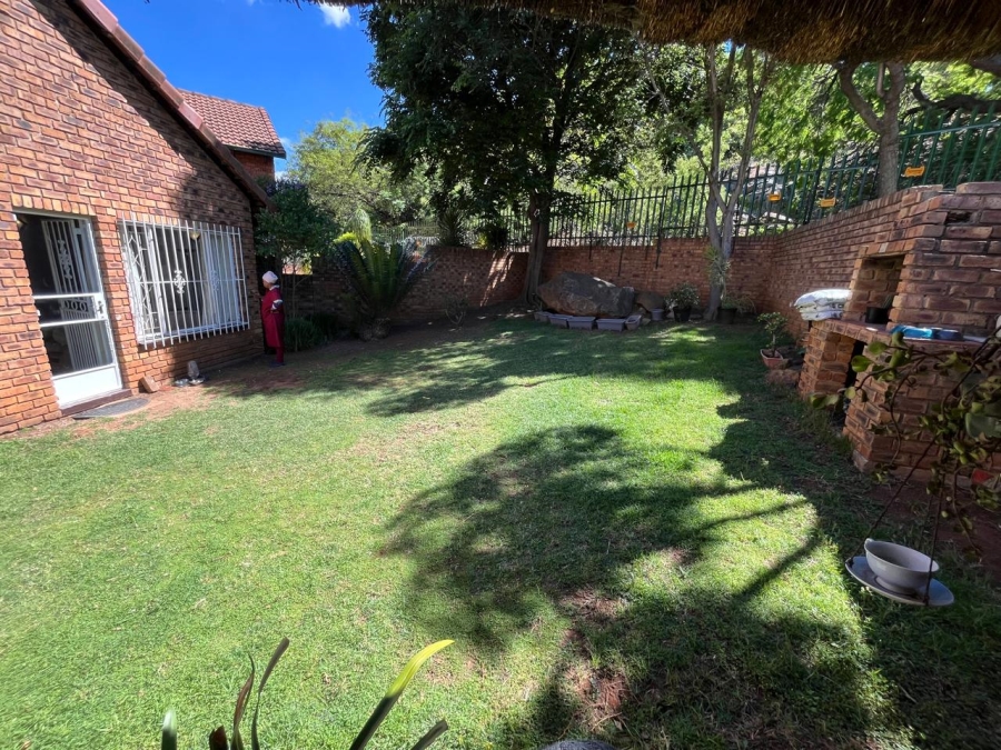 2 Bedroom Property for Sale in Bassonia Gauteng