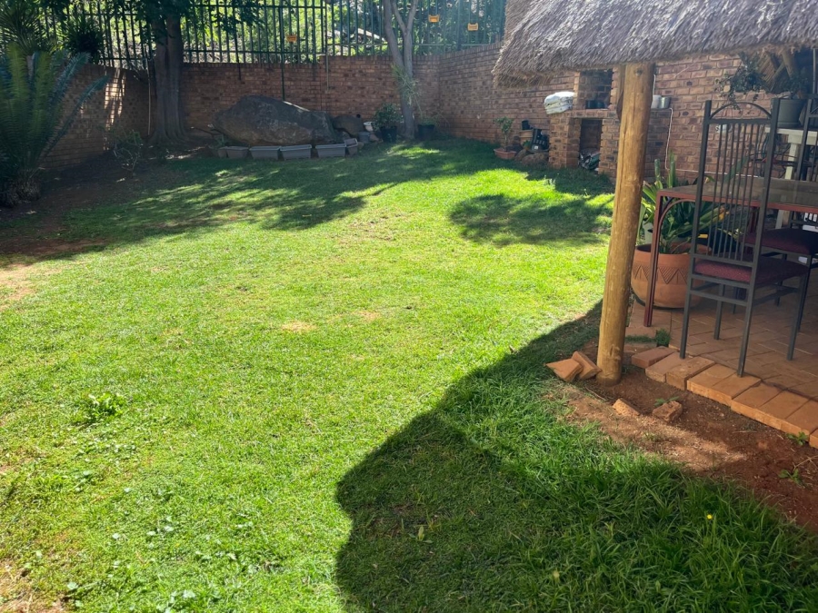 2 Bedroom Property for Sale in Bassonia Gauteng
