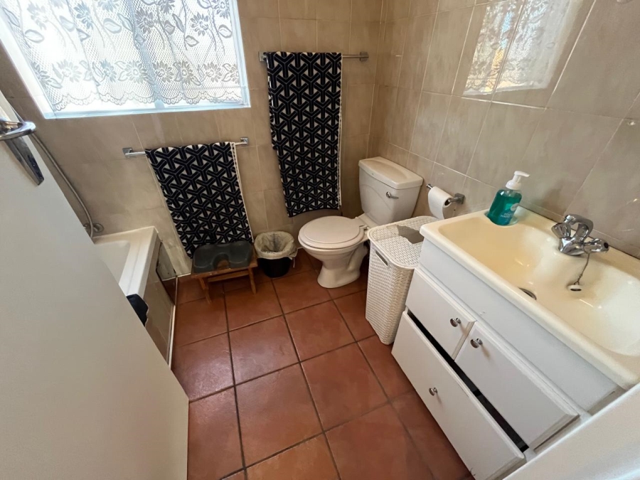 2 Bedroom Property for Sale in Bassonia Gauteng