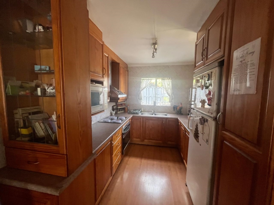 2 Bedroom Property for Sale in Albertsdal Gauteng