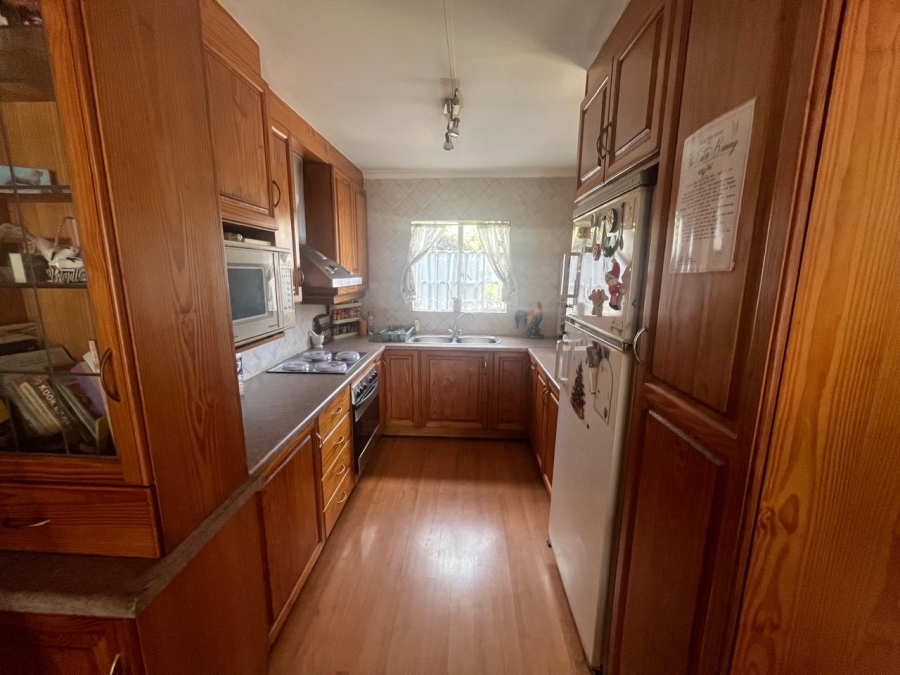 2 Bedroom Property for Sale in Albertsdal Gauteng