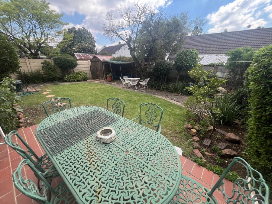 2 Bedroom Property for Sale in Albertsdal Gauteng