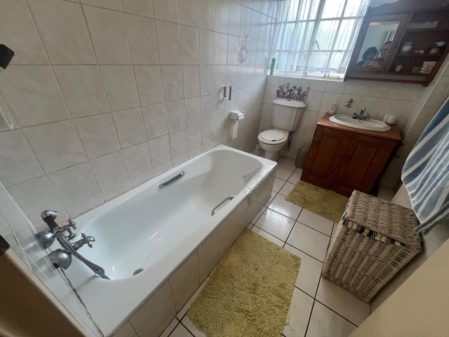2 Bedroom Property for Sale in Albertsdal Gauteng