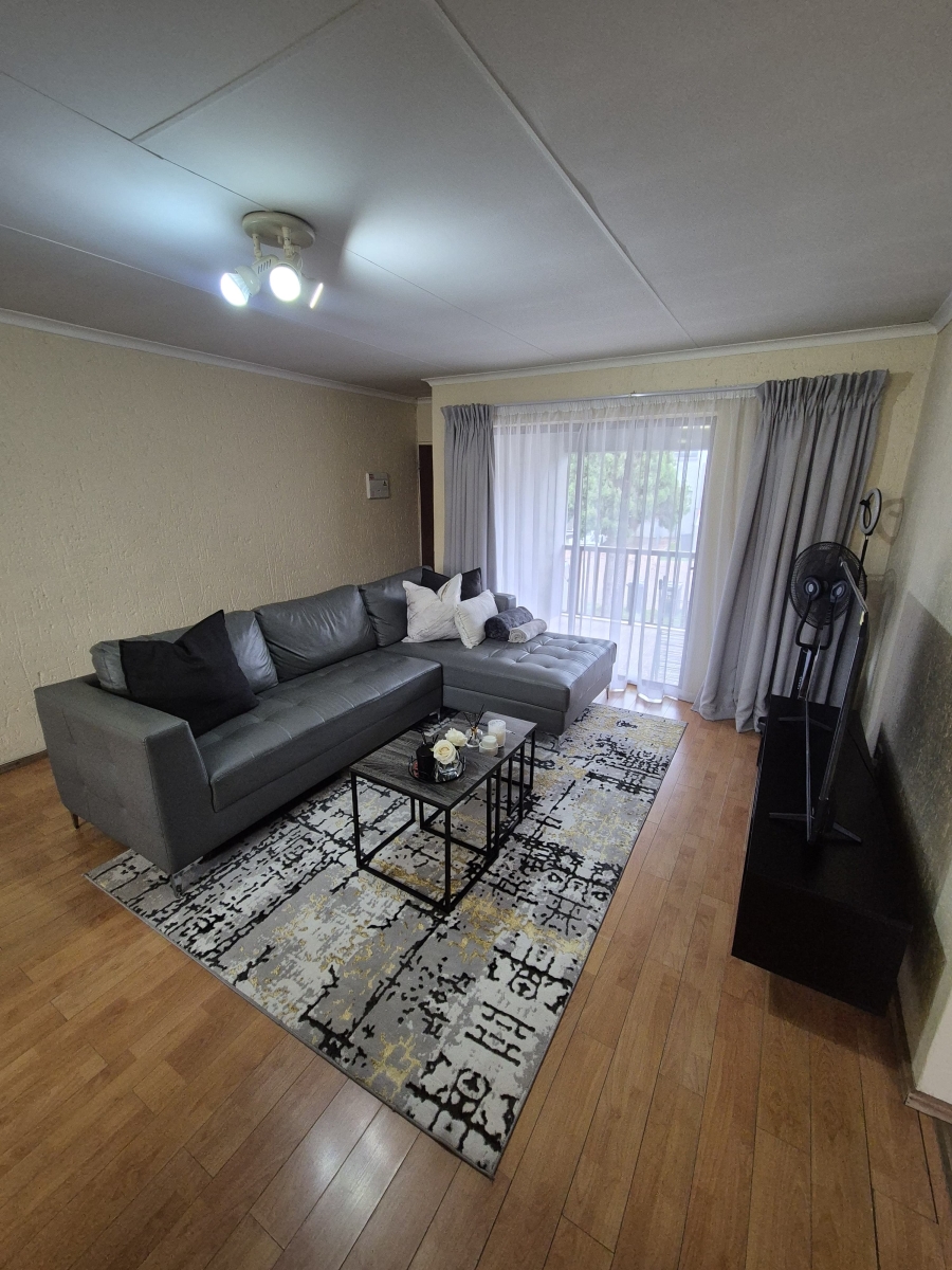 To Let 2 Bedroom Property for Rent in Vorna Valley Gauteng