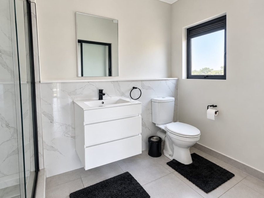 1 Bedroom Property for Sale in Waterfall Gauteng