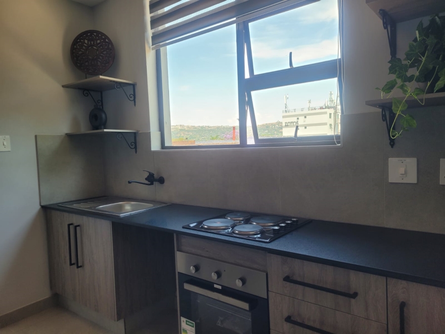 To Let 1 Bedroom Property for Rent in Fairland Gauteng