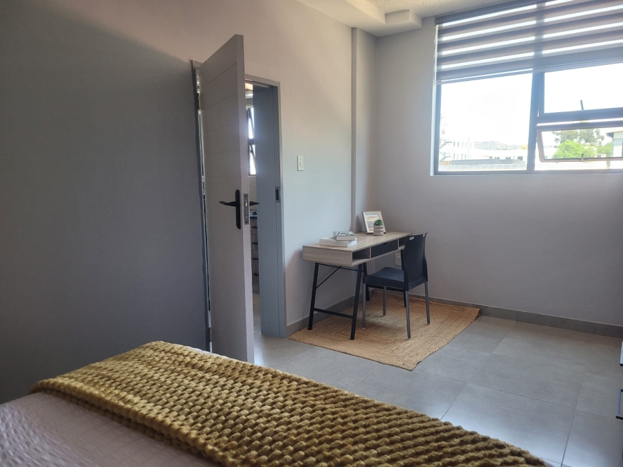 To Let 1 Bedroom Property for Rent in Fairland Gauteng