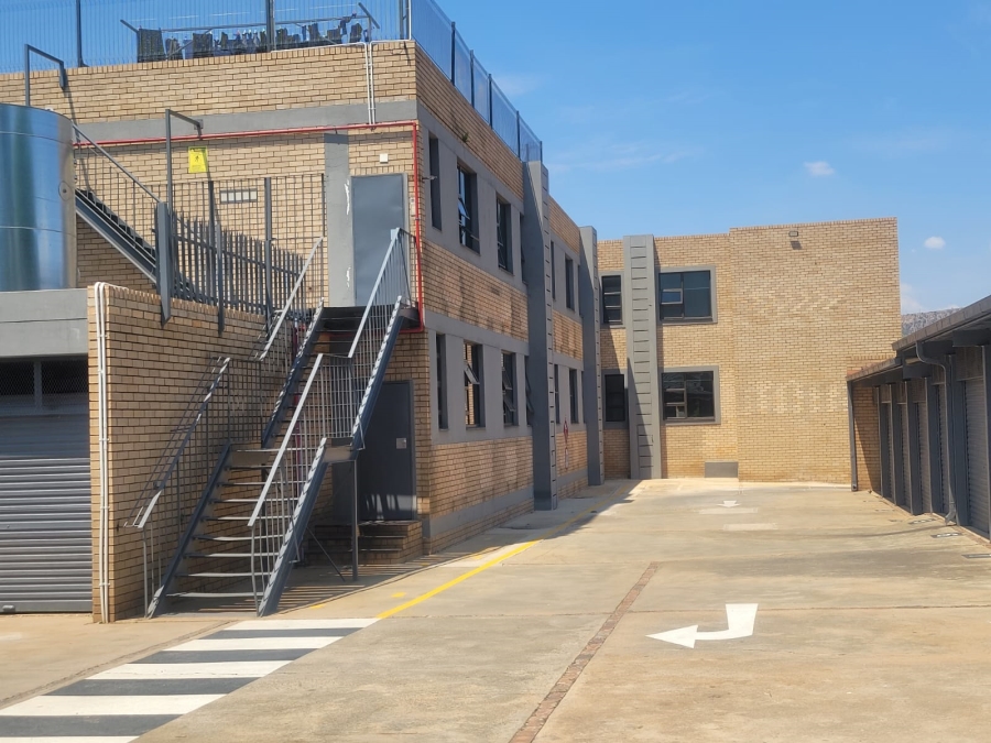 To Let 1 Bedroom Property for Rent in Fairland Gauteng
