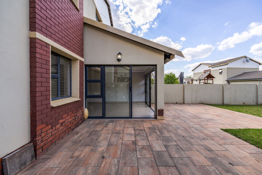 3 Bedroom Property for Sale in Equestria Gauteng