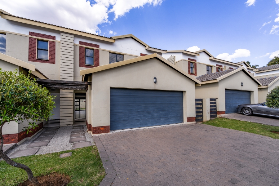 3 Bedroom Property for Sale in Equestria Gauteng