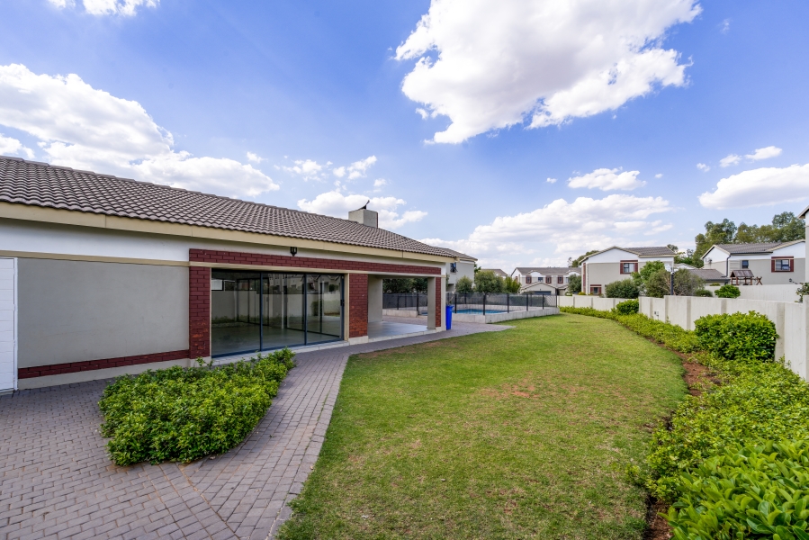 3 Bedroom Property for Sale in Equestria Gauteng