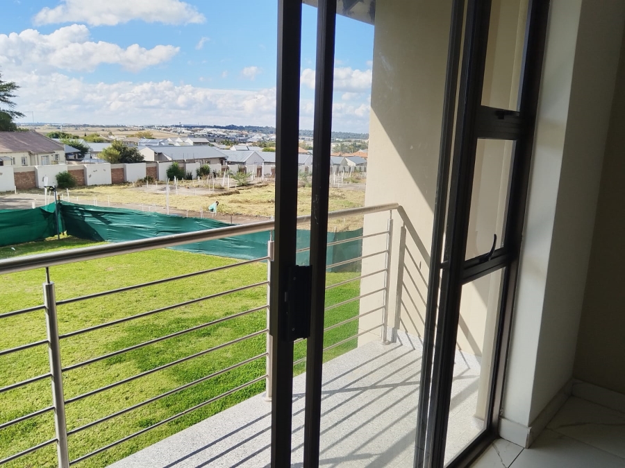 To Let 1 Bedroom Property for Rent in Noordwyk Gauteng
