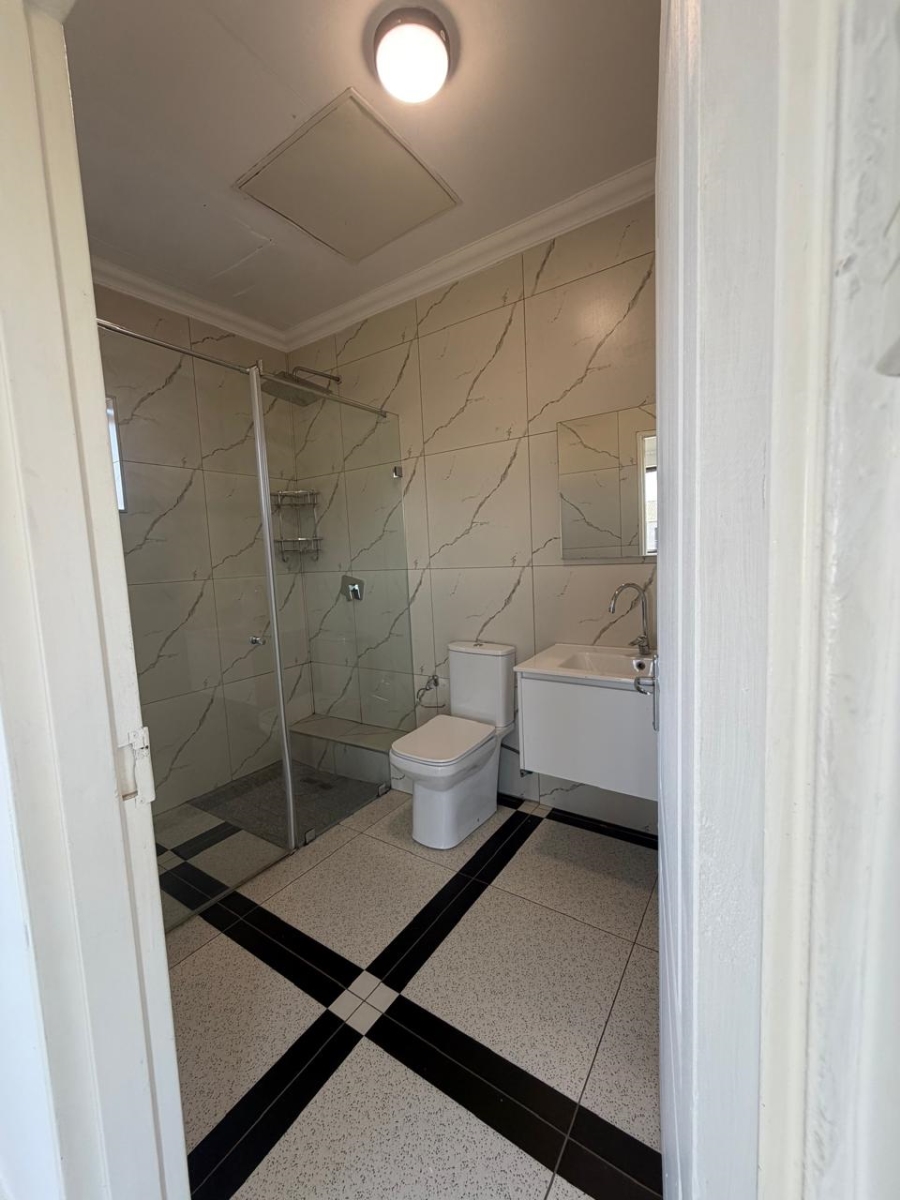 1 Bedroom Property for Sale in Noordwyk Gauteng