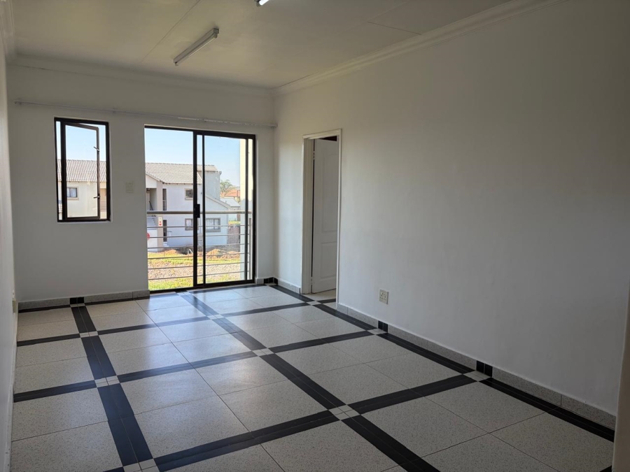 1 Bedroom Property for Sale in Noordwyk Gauteng