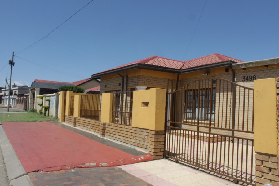 2 Bedroom Property for Sale in Pimville Gauteng
