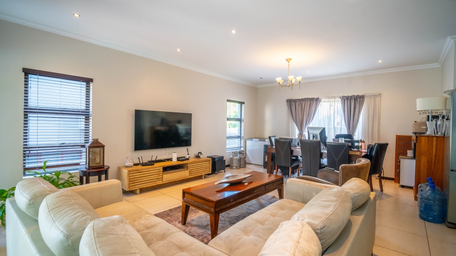 To Let 3 Bedroom Property for Rent in Stone River Estate Gauteng