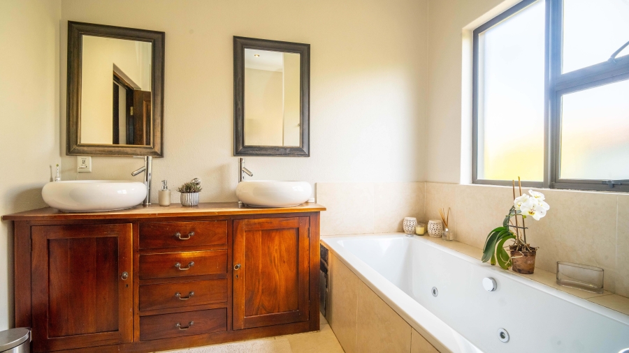 To Let 3 Bedroom Property for Rent in Stone River Estate Gauteng