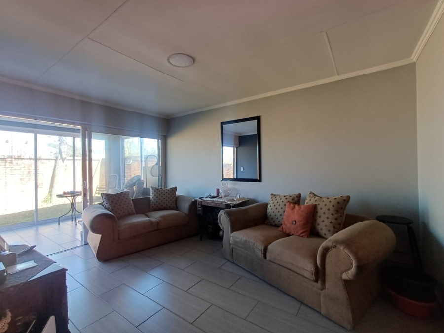 2 Bedroom Property for Sale in Andeon AH Gauteng