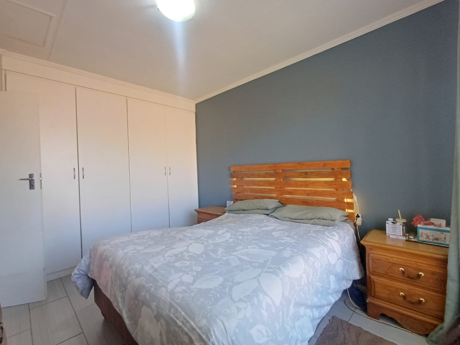 2 Bedroom Property for Sale in Andeon AH Gauteng