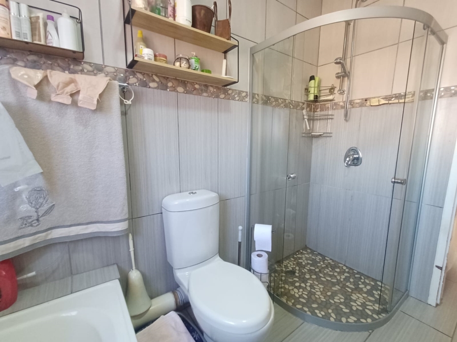 2 Bedroom Property for Sale in Andeon AH Gauteng