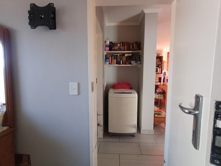 2 Bedroom Property for Sale in Andeon AH Gauteng