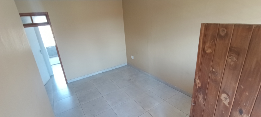 To Let 2 Bedroom Property for Rent in Rosettenville Gauteng