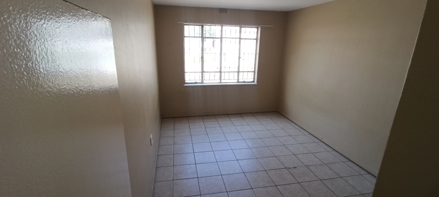 To Let 2 Bedroom Property for Rent in Rosettenville Gauteng