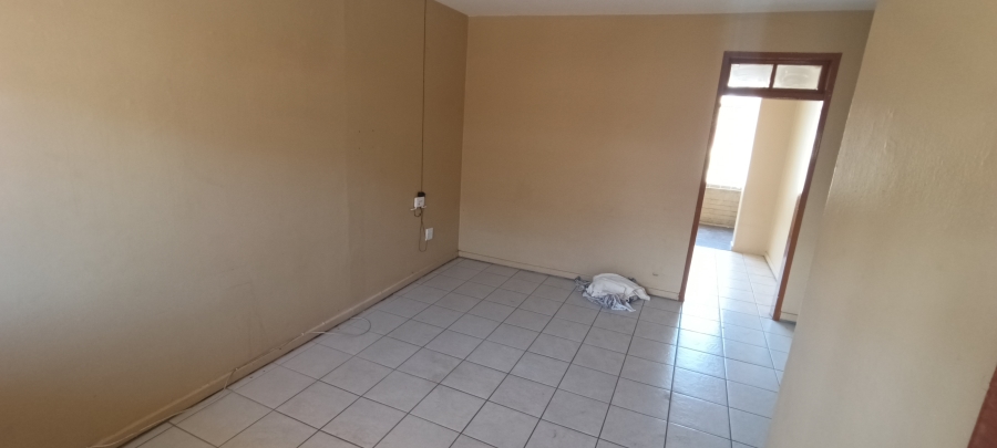 To Let 2 Bedroom Property for Rent in Rosettenville Gauteng