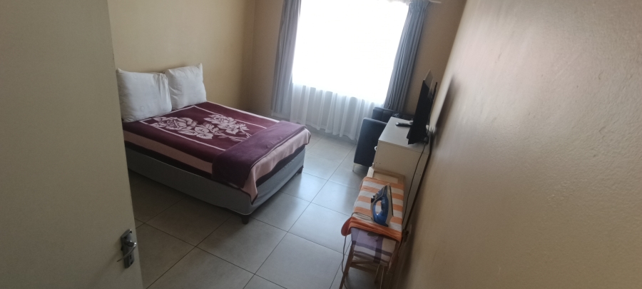 To Let 2 Bedroom Property for Rent in Rosettenville Gauteng