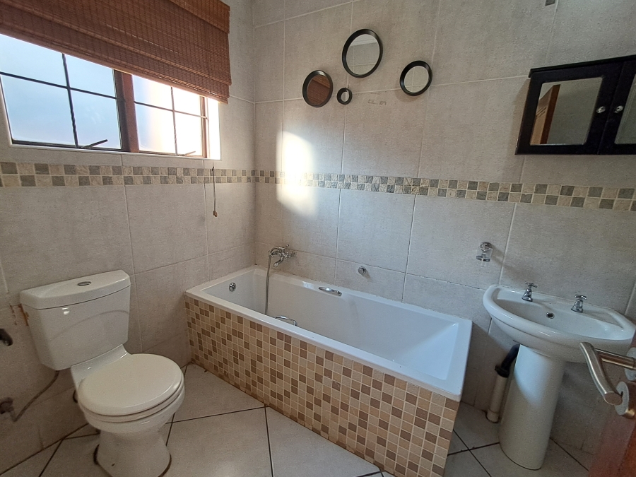 To Let 3 Bedroom Property for Rent in Vanderbijlpark SE 8 Gauteng