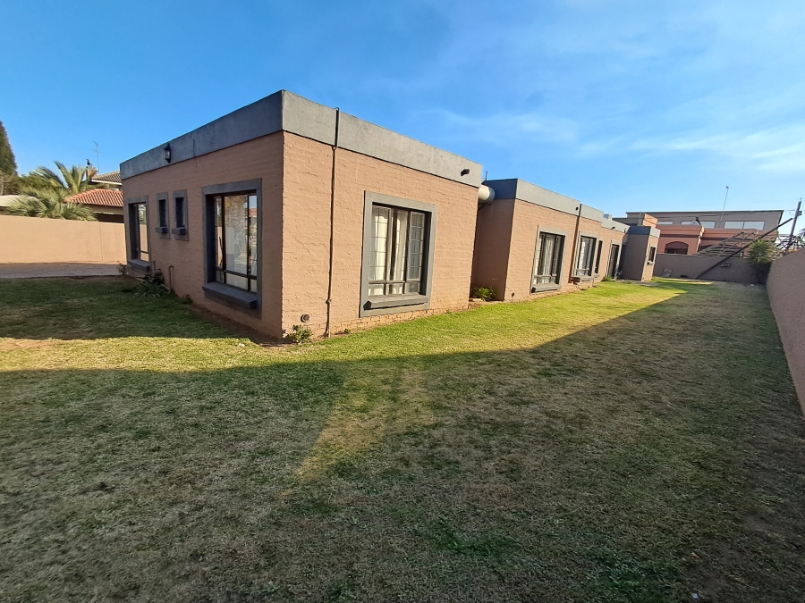 To Let 3 Bedroom Property for Rent in Vanderbijlpark SE 8 Gauteng