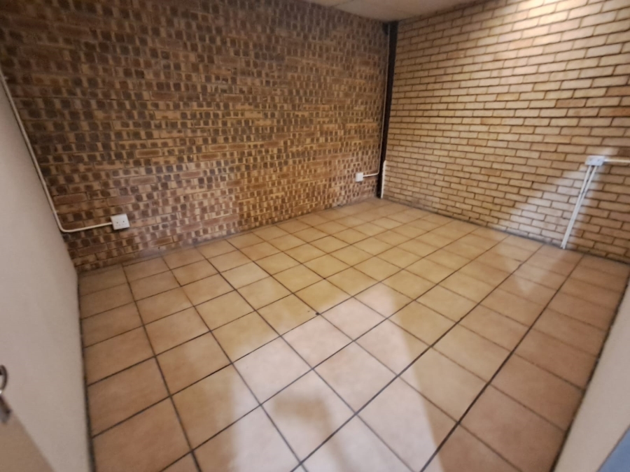 To Let Commercial Property for Rent in Duncanville Gauteng