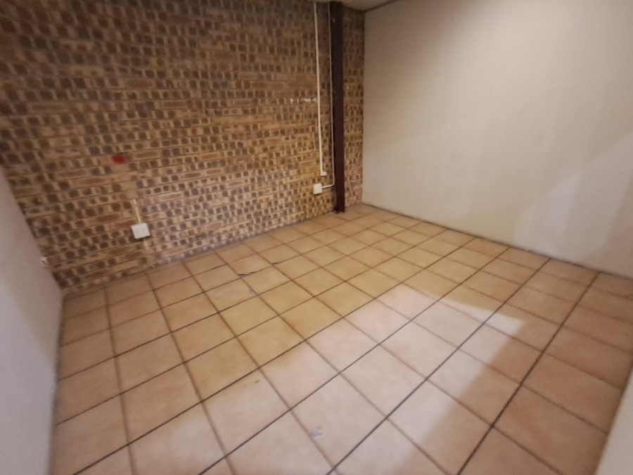 To Let Commercial Property for Rent in Duncanville Gauteng
