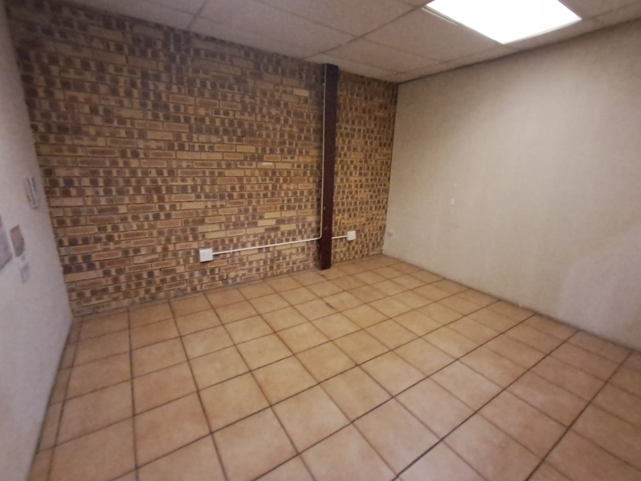To Let Commercial Property for Rent in Duncanville Gauteng