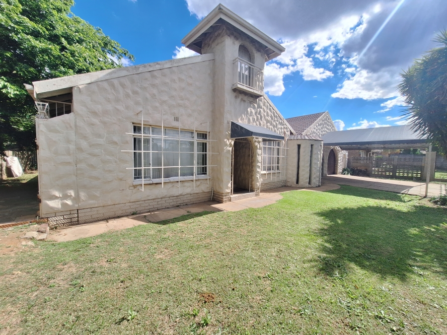 4 Bedroom Property for Sale in Vanderbijlpark SE 7 Gauteng