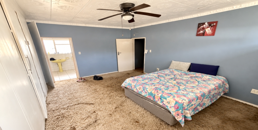 4 Bedroom Property for Sale in Vanderbijlpark SE 7 Gauteng