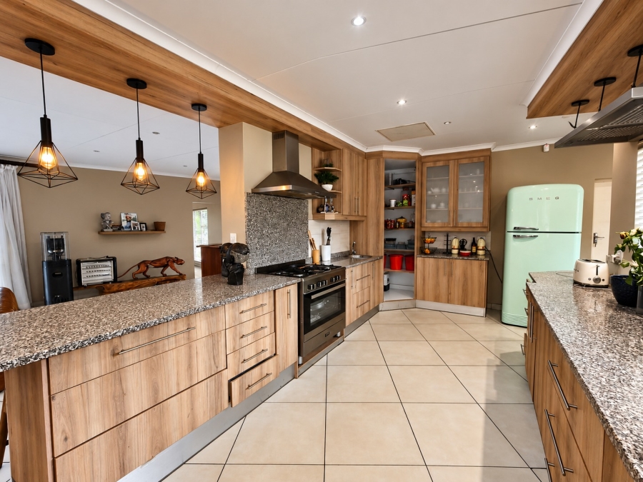 To Let 4 Bedroom Property for Rent in Three Rivers East Gauteng