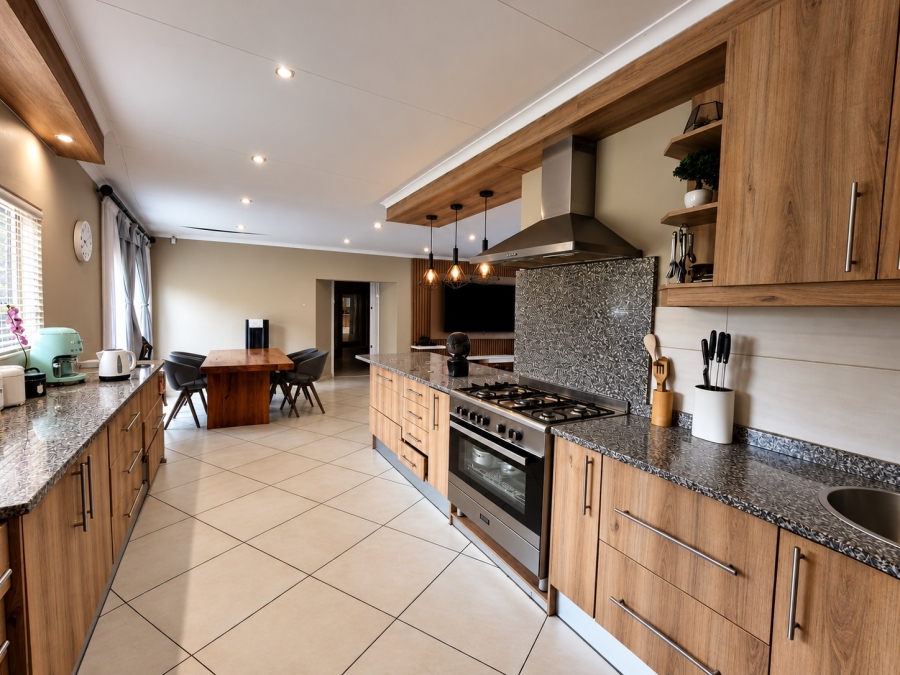 To Let 4 Bedroom Property for Rent in Three Rivers East Gauteng