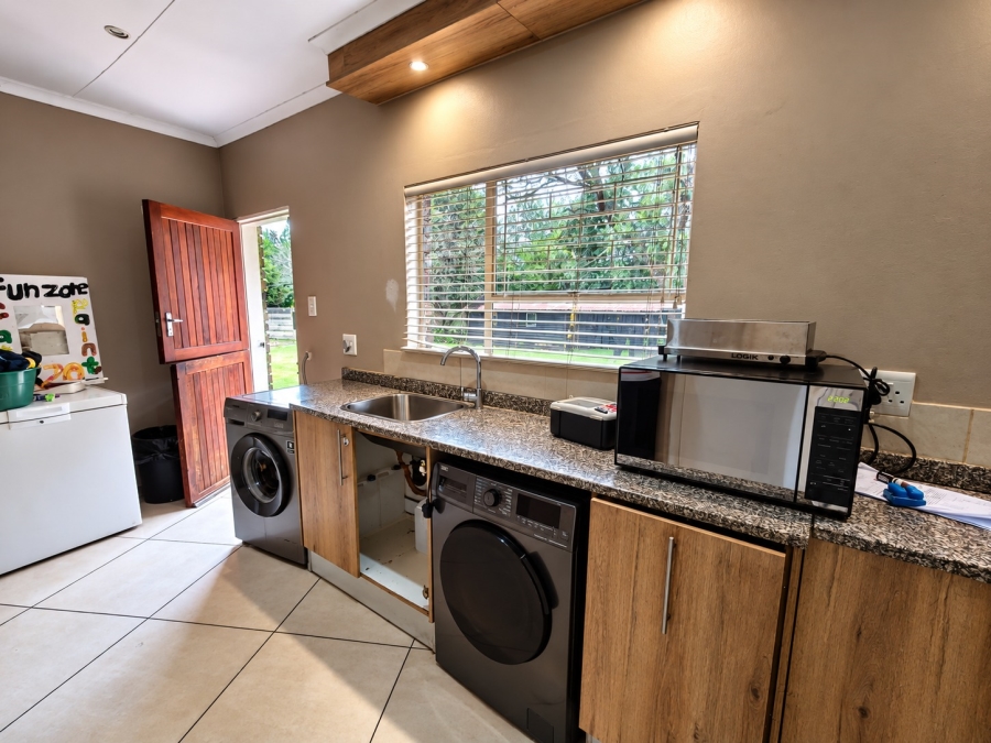 To Let 4 Bedroom Property for Rent in Three Rivers East Gauteng