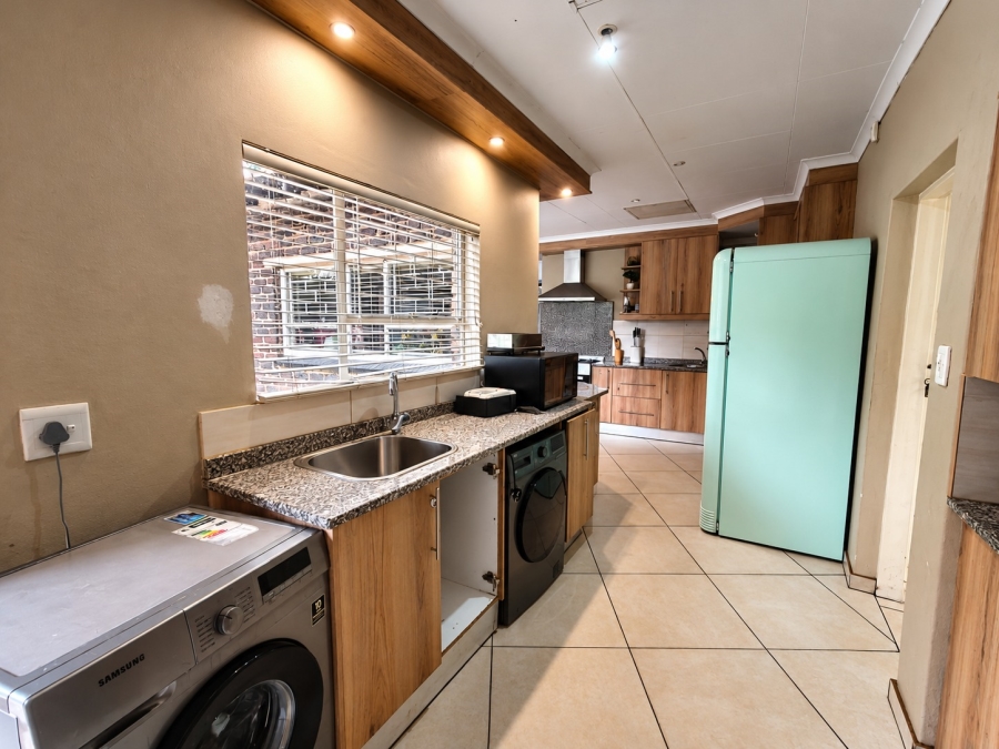 To Let 4 Bedroom Property for Rent in Three Rivers East Gauteng