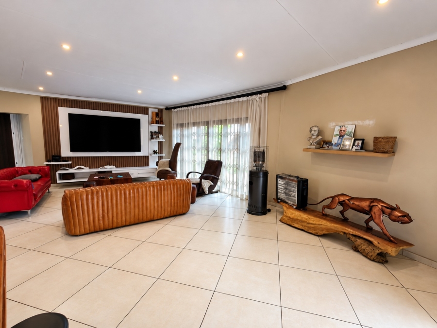 To Let 4 Bedroom Property for Rent in Three Rivers East Gauteng