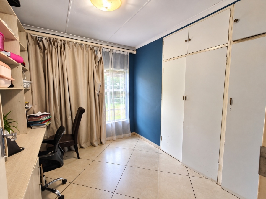 To Let 4 Bedroom Property for Rent in Three Rivers East Gauteng