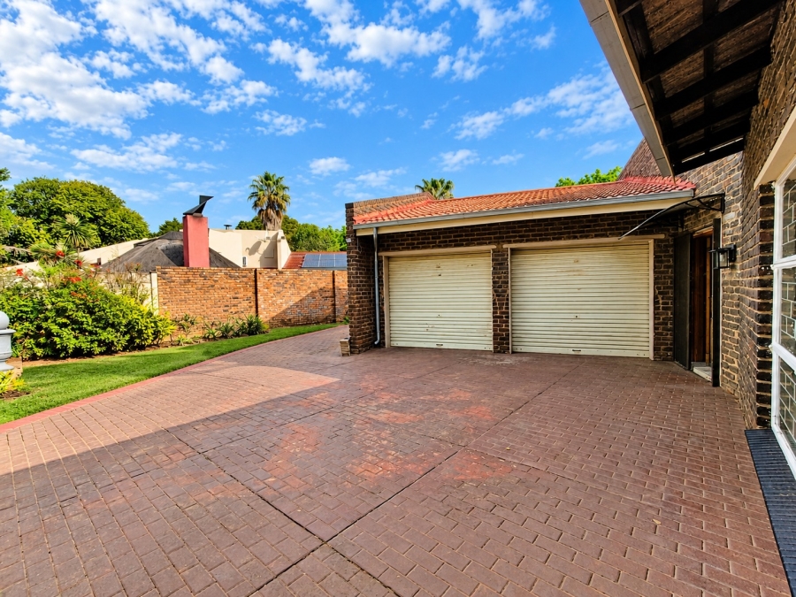 To Let 4 Bedroom Property for Rent in Three Rivers East Gauteng