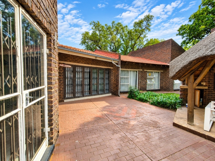 To Let 4 Bedroom Property for Rent in Three Rivers East Gauteng